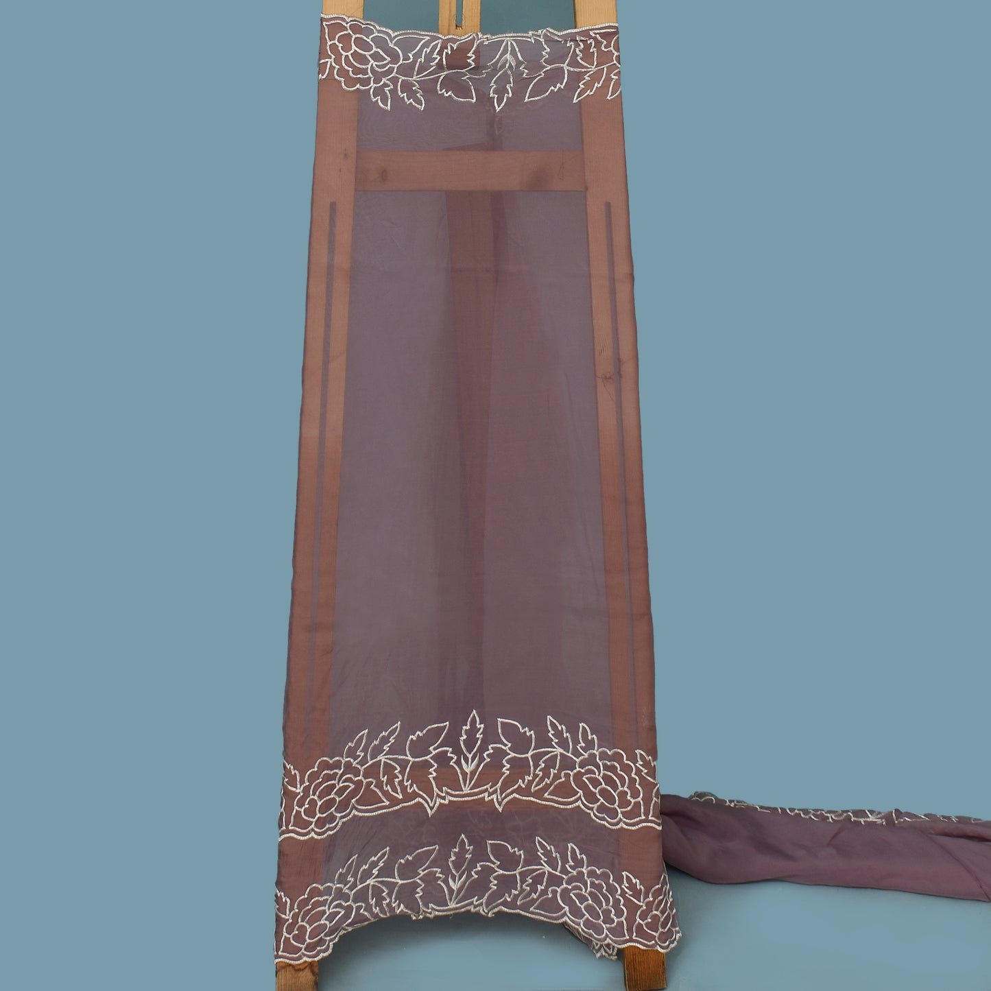 Move Color Organza Border Embroidery Fabric