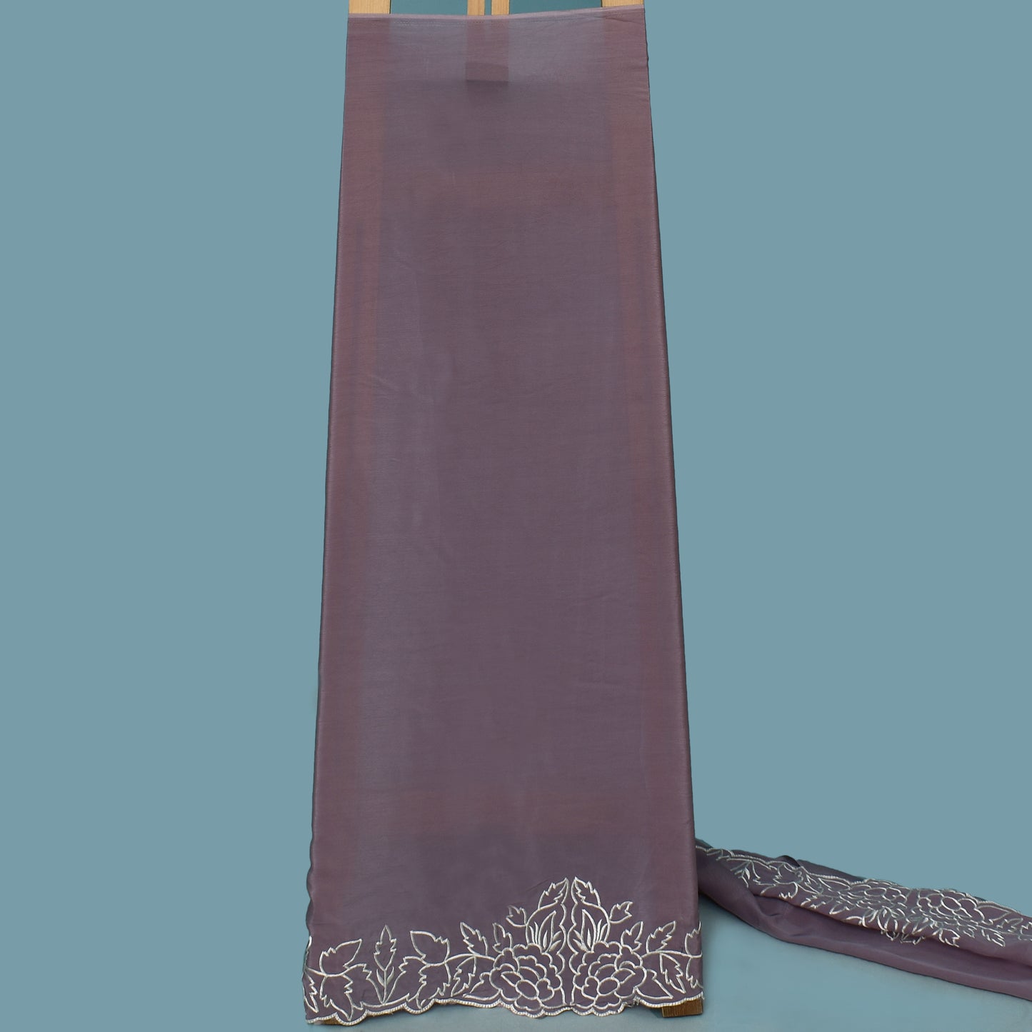 Move Color Crepe Border Embroidery Fabric