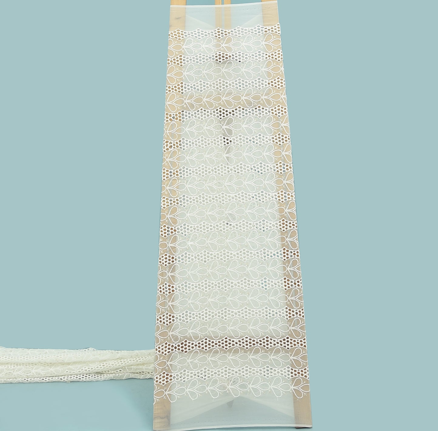 White Color Sequins Crosia Embroidery Fabric