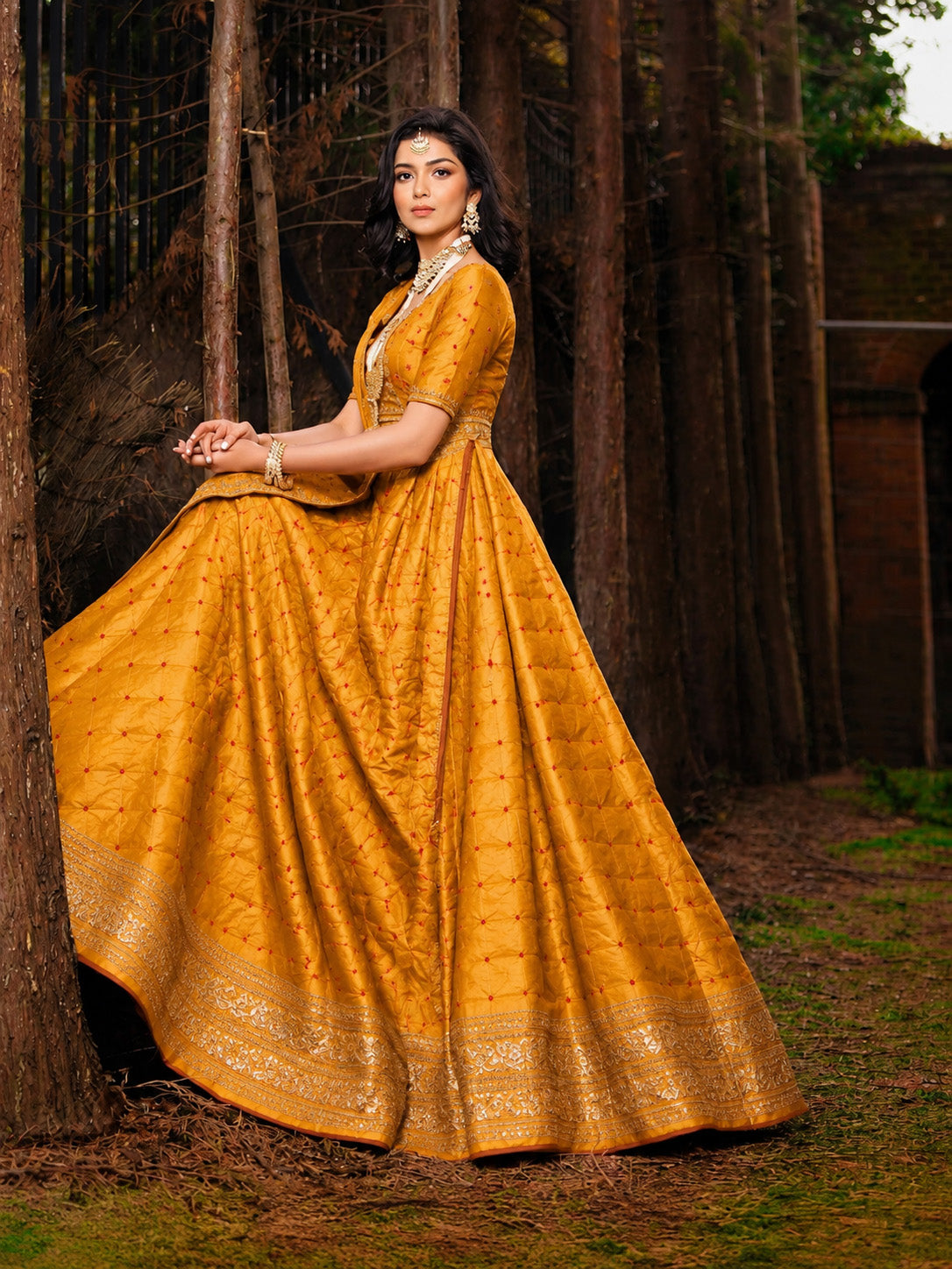 Kantan Bandhani Brocade Fabric