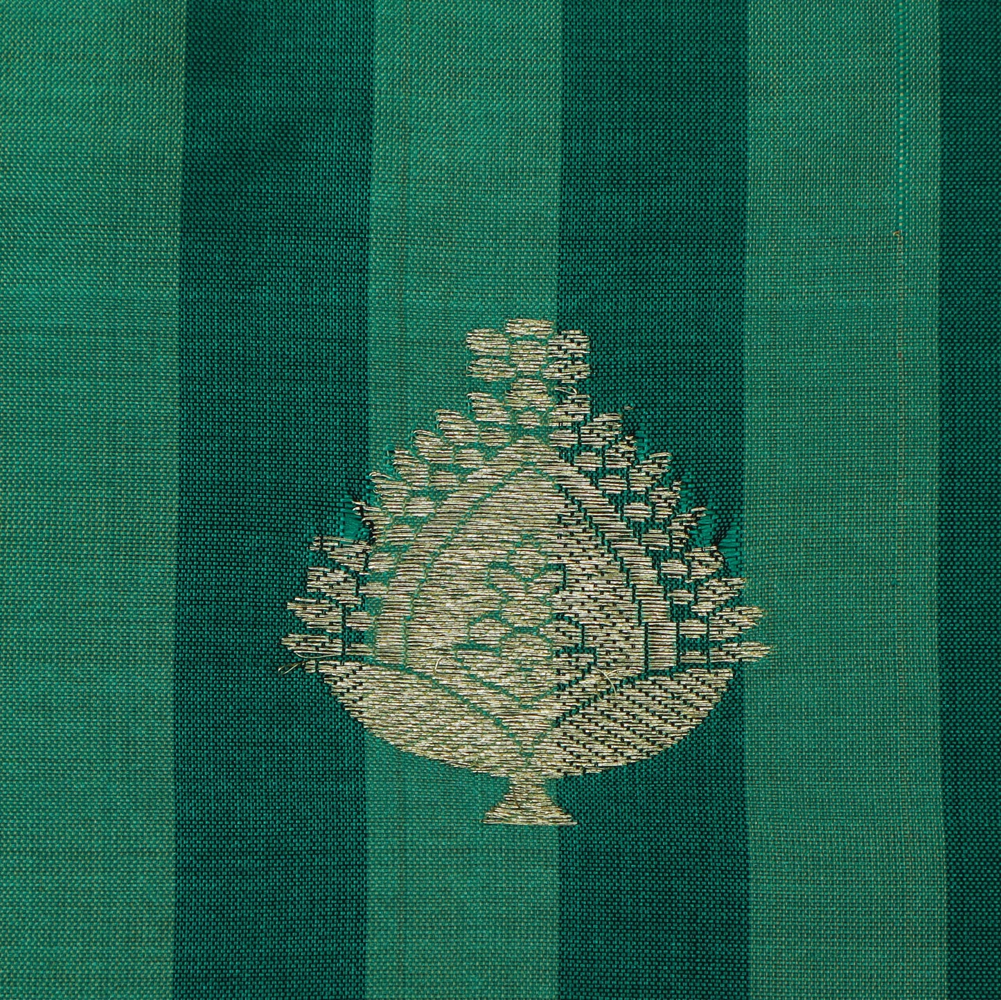 Green Color Kadwa Brocade Fabric