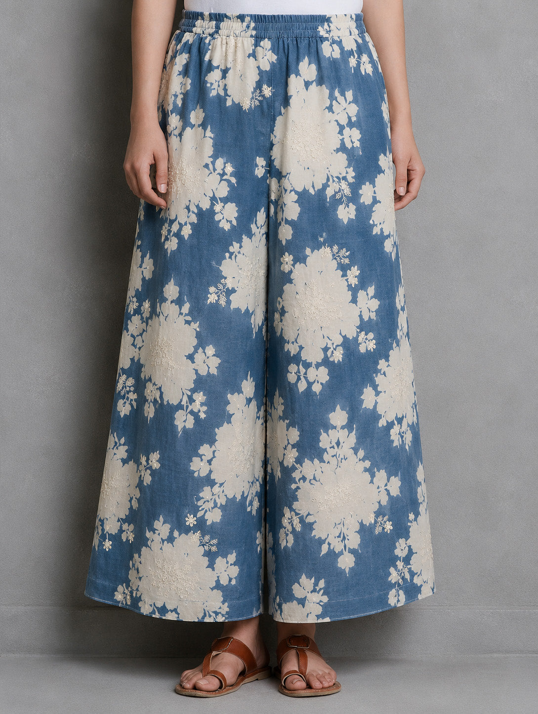 Mul Cotton Print Embroidery Fabric