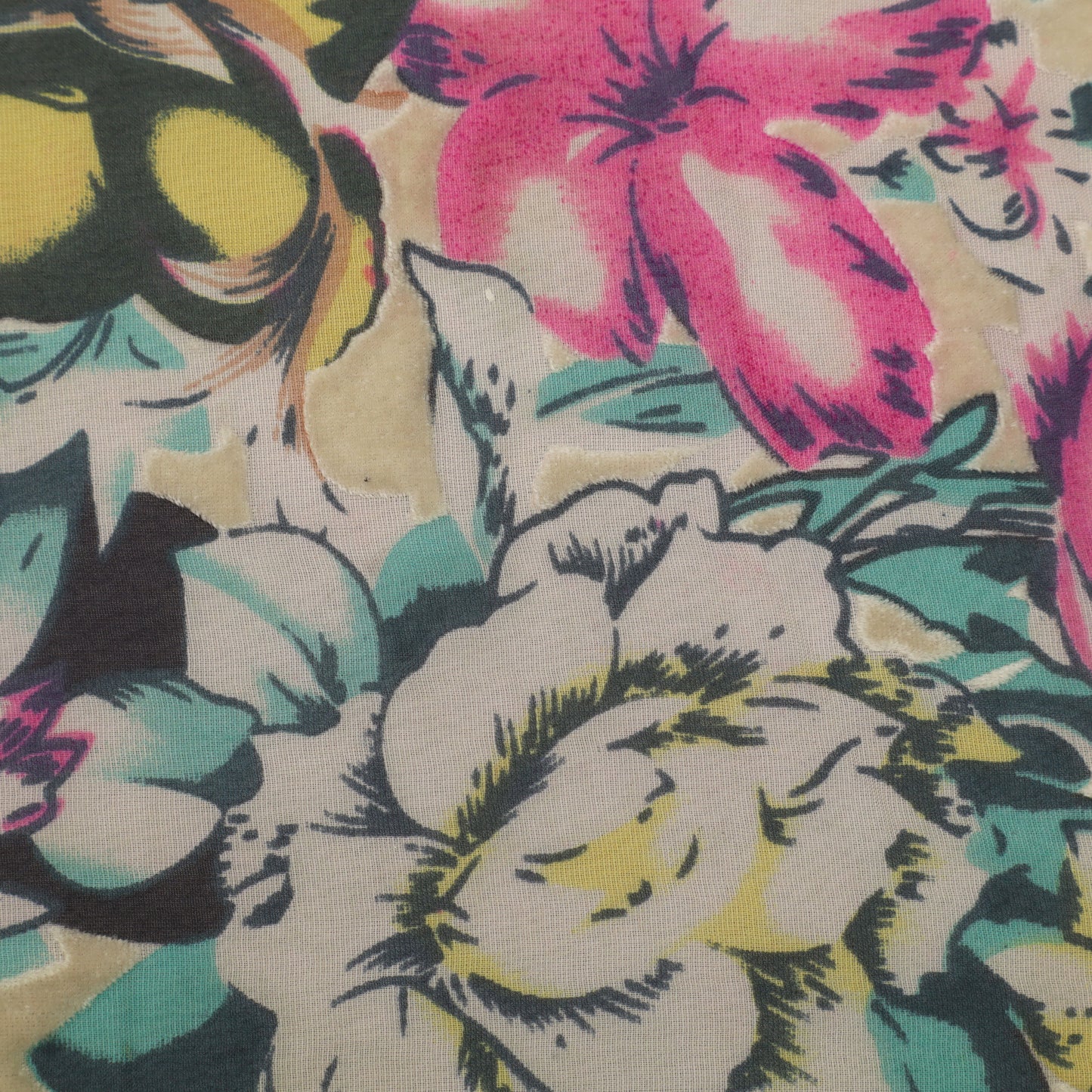 Multicolor Floral Patterns Brasso Velvet Fabric